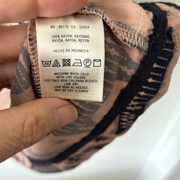 Anthropologie Maeve Zola Bear Print Shift Dress Pink & Blue Animal Print Size 4 - Picture 3 of 11